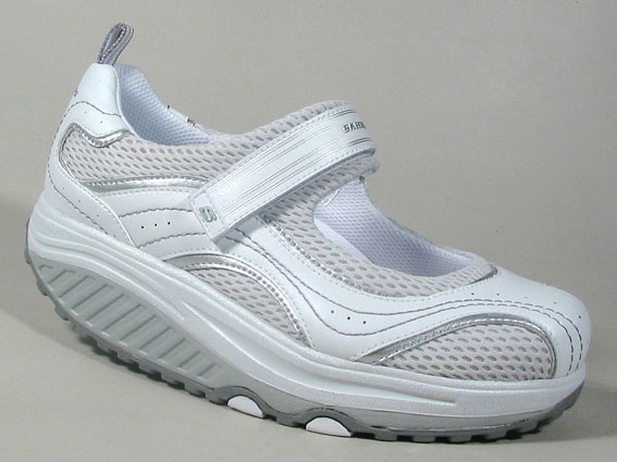 Skechers Shape-Ups in weiß offen